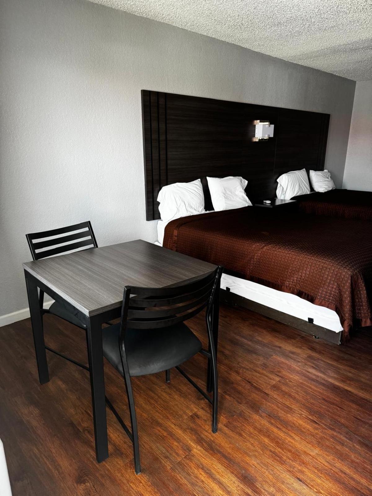 Lone Star Inn Cisco Екстериор снимка