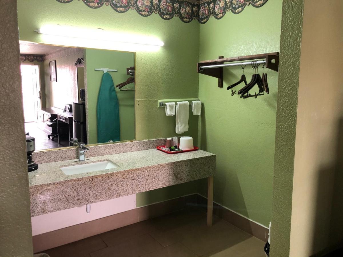 Lone Star Inn Cisco Екстериор снимка